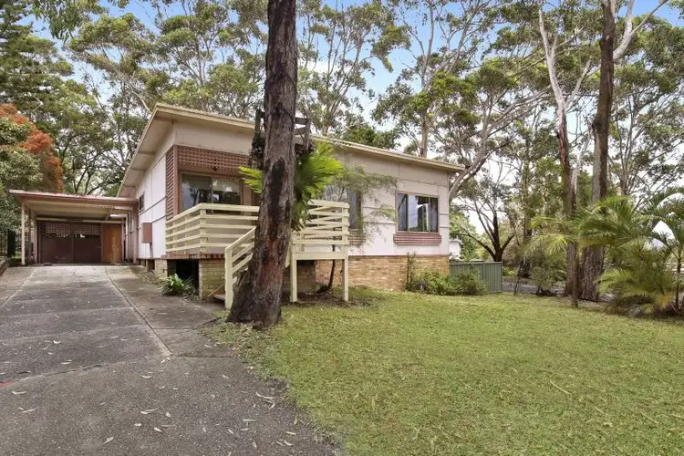 7 Burrawong St, Bateau Bay NSW 2261