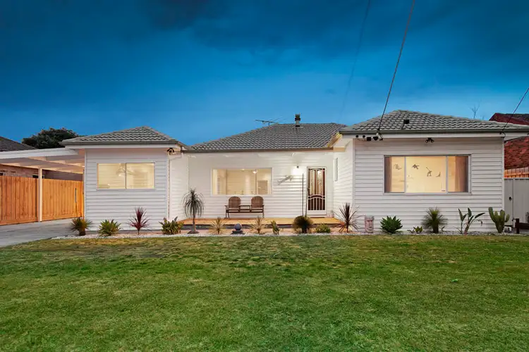 70 Catherine Avenue, Chelsea VIC 3196