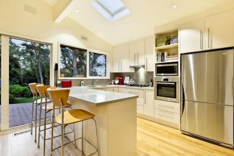 Fifth view of Homely house listing, 8 Baringa Place, Eltham VIC 3095
