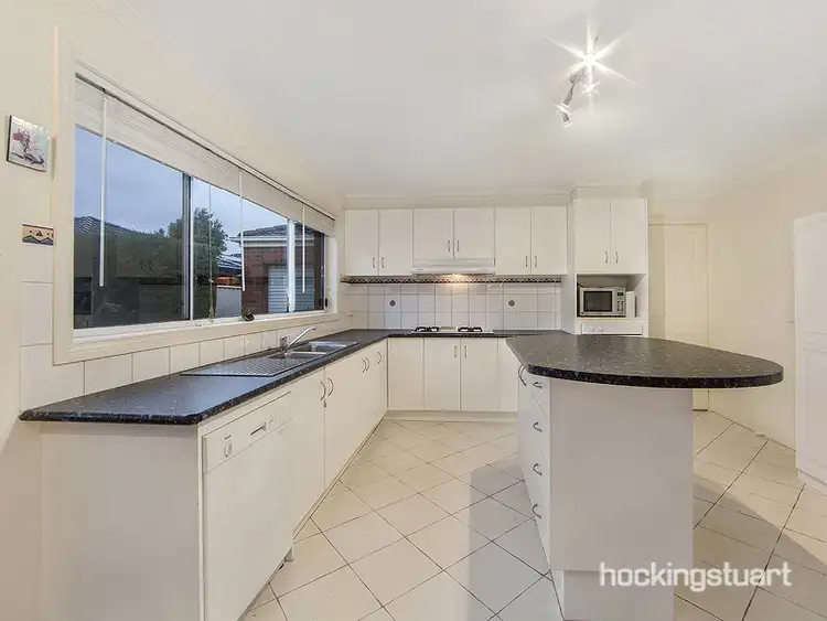 Second view of Homely house listing, 7 Emerald Court, Caroline Springs VIC 3023