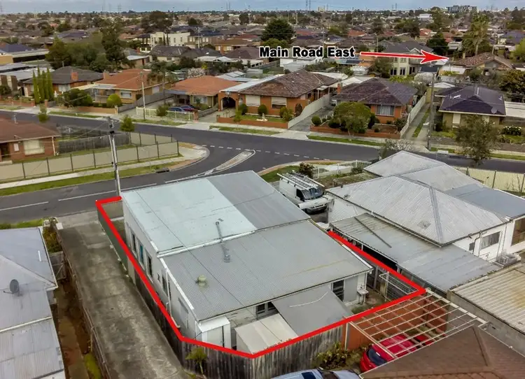 1/3 Manfred Avenue, St Albans VIC 3021