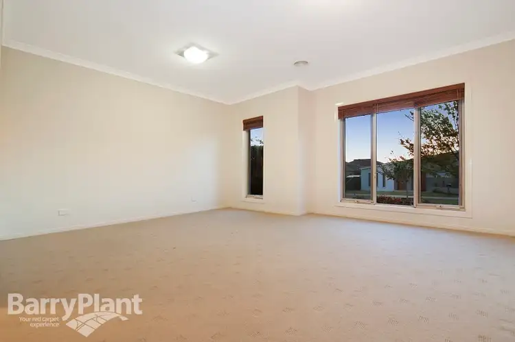 Fifth view of Homely house listing, 2 Florida Court, Berwick VIC 3806