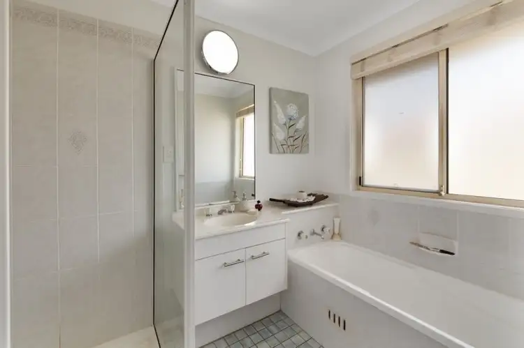 Seventh view of Homely house listing, 2 Bodalla Court, Wattle Grove NSW 2173