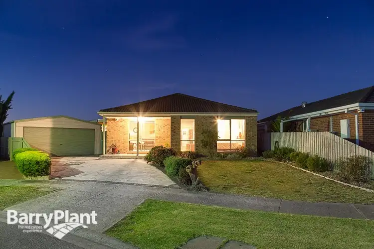 32 Samantha Crescent, Cranbourne North VIC 3977