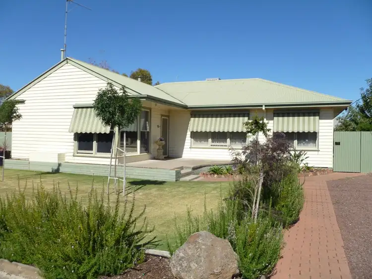 16 Rose Street, Horsham VIC 3400
