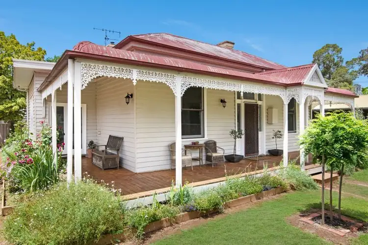 26 Railway Place, Elmore VIC 3558
