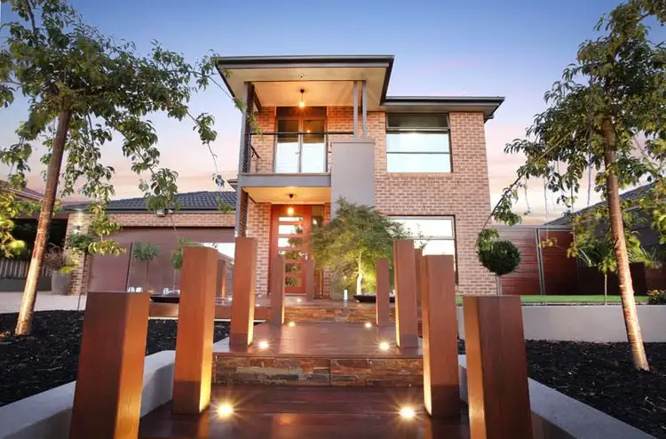 10 Collyer Court (Cambridge Gardens), Attwood VIC 3049