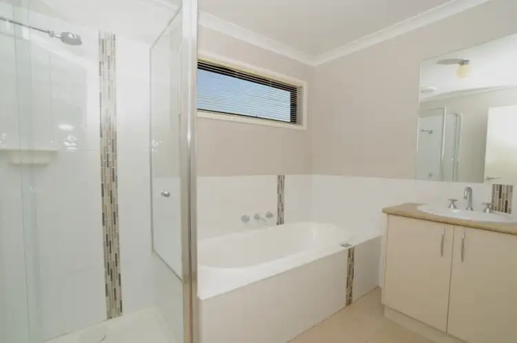 Seventh view of Homely house listing, 2 Alpine View, Wangaratta VIC 3677