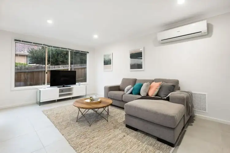Second view of Homely unit listing, 2/186 Grimshaw Street, Greensborough VIC 3088