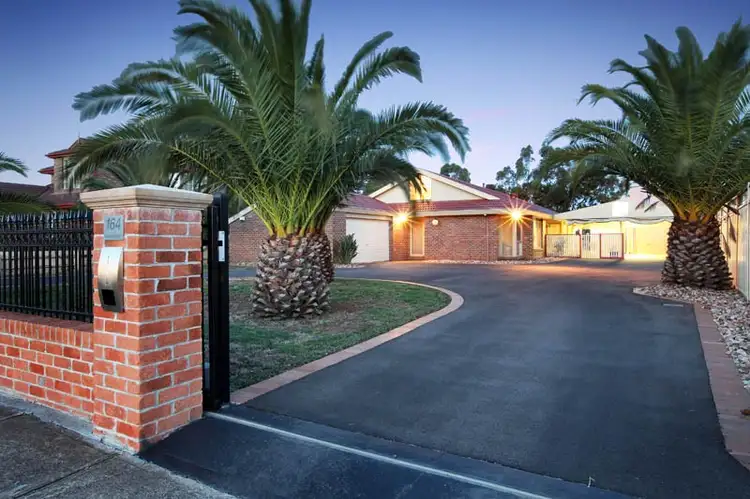 164 Westwood Drive, Burnside VIC 3023