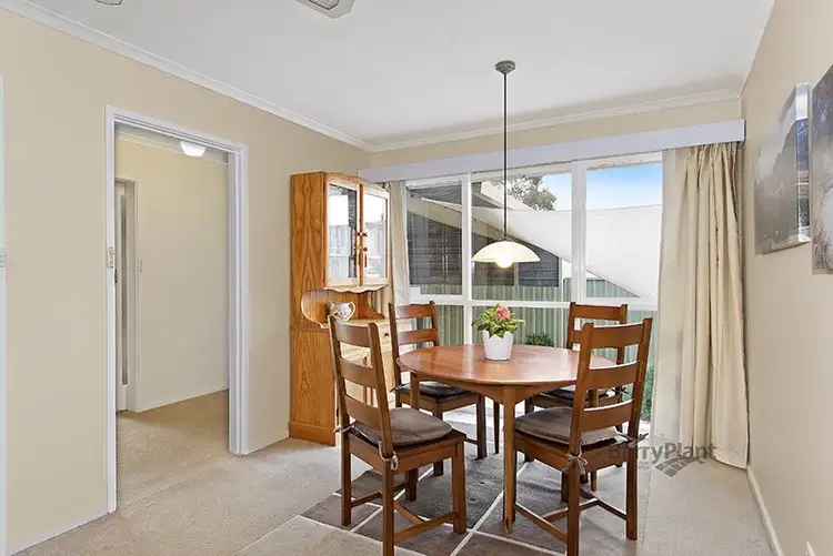 Fifth view of Homely house listing, 4 Outlook Rise, Bundoora VIC 3083