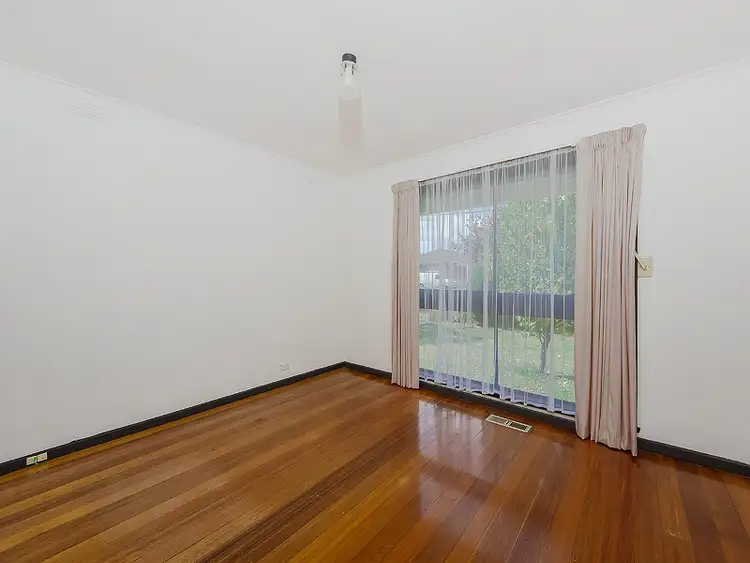 Fourth view of Homely house listing, 1 Lyndford Court, St Albans VIC 3021