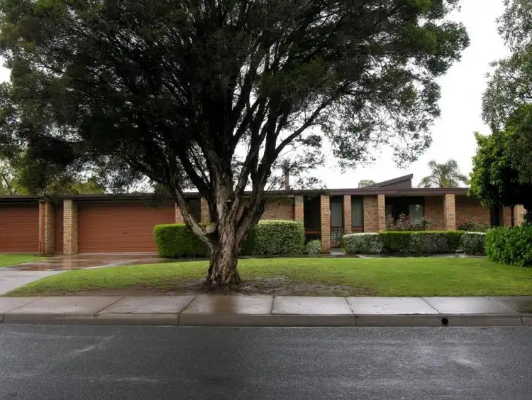 90 Guthridge Parade, Sale VIC 3850