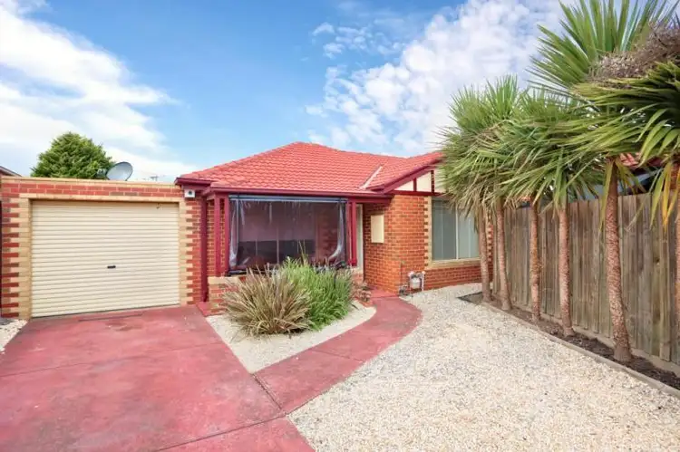 2/9 Tamboon Court, Meadow Heights VIC 3048