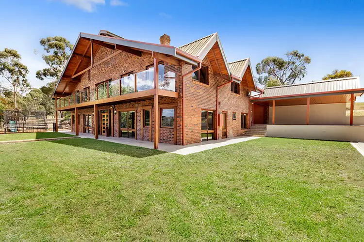 108 Black Gully Road, Diamond Creek VIC 3089