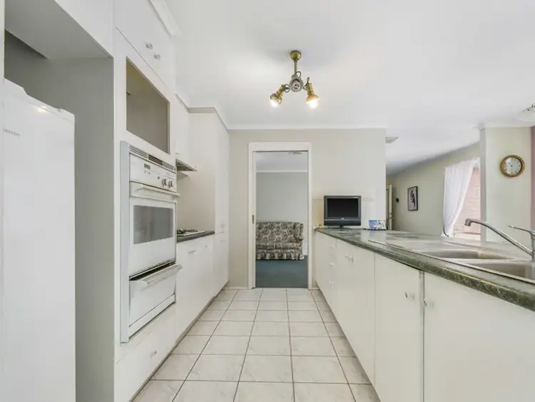 Fourth view of Homely house listing, 8 Parade Court, Sunbury VIC 3429