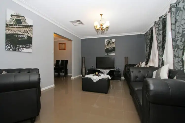 Sixth view of Homely house listing, 11 Victor Court, Lalor VIC 3075