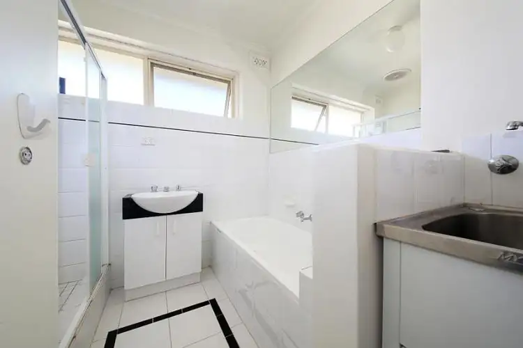 Fifth view of Homely apartment listing, 6/15 Armadale Street, Armadale VIC 3143