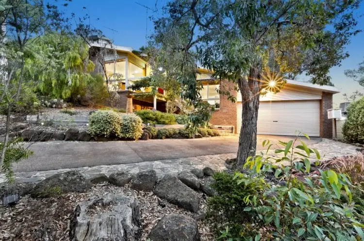 8 Baringa Place, Eltham VIC 3095