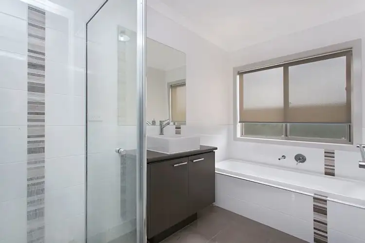 Sixth view of Homely house listing, 3 CABERNET DRIVE, Maiden Gully VIC 3551