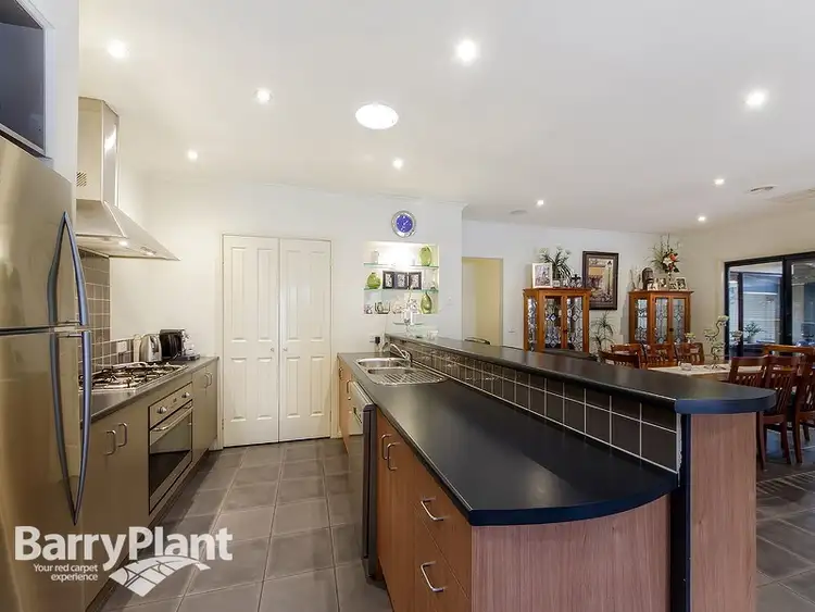 Fifth view of Homely house listing, 3 Fairfield Walk, Cairnlea VIC 3023