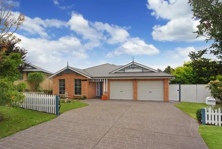 54 Kardella Avenue, Nowra NSW 2541