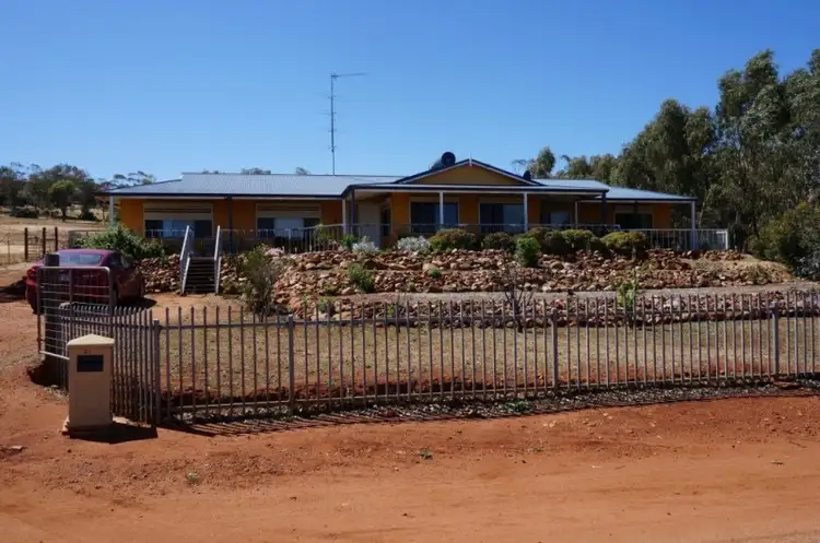 81 Herbert Road, York WA 6302