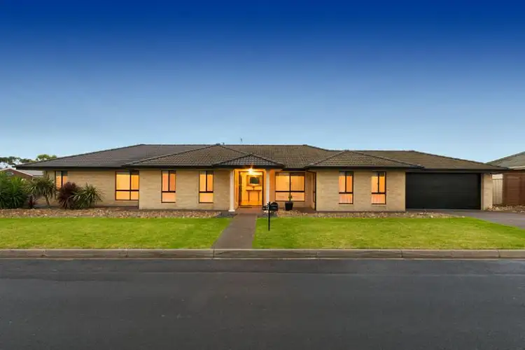 14-15 Keith Place, Hamlyn Heights VIC 3215