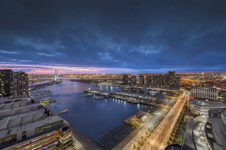 3204/100 Harbour Esplanade, Docklands VIC 3008