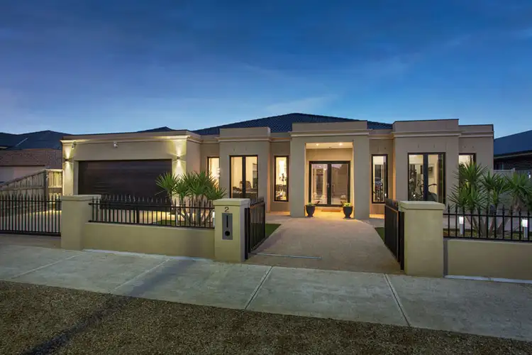 2 Scott Lane, Taylors Hill VIC 3037