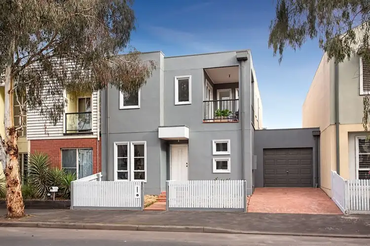 100 Fairbairn Drive, Kensington VIC 3031
