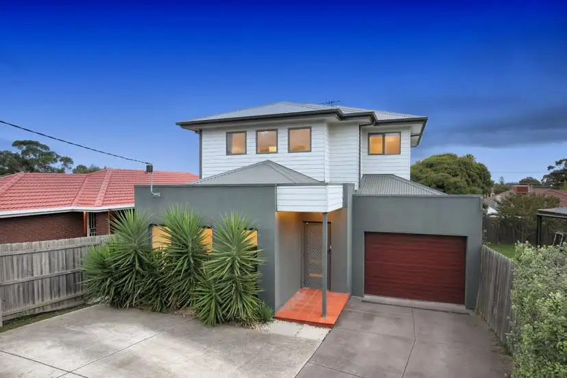Main view of Homely townhouse listing, 1/6 Burvale Court, Tullamarine VIC 3043
