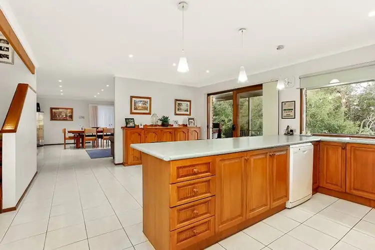 23 Fernleigh Drive, Mooroolbark VIC 3138