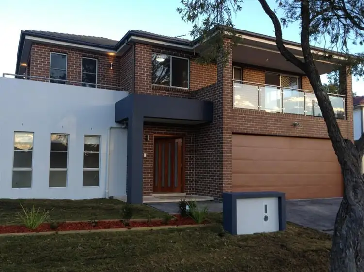 8 Hodgkinson Crescent, Panania NSW 2213