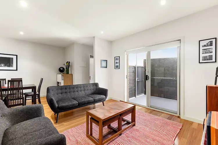 4/2 Minna Street, Blackburn VIC 3130