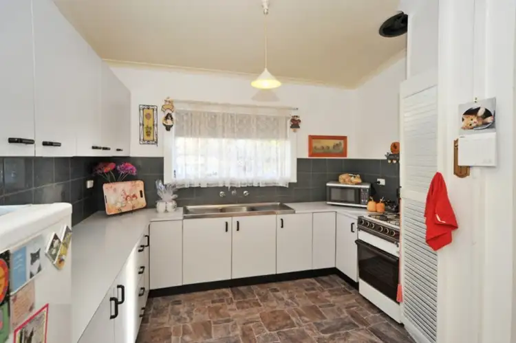 Third view of Homely house listing, 2 Hunter Street, Castlemaine VIC 3450