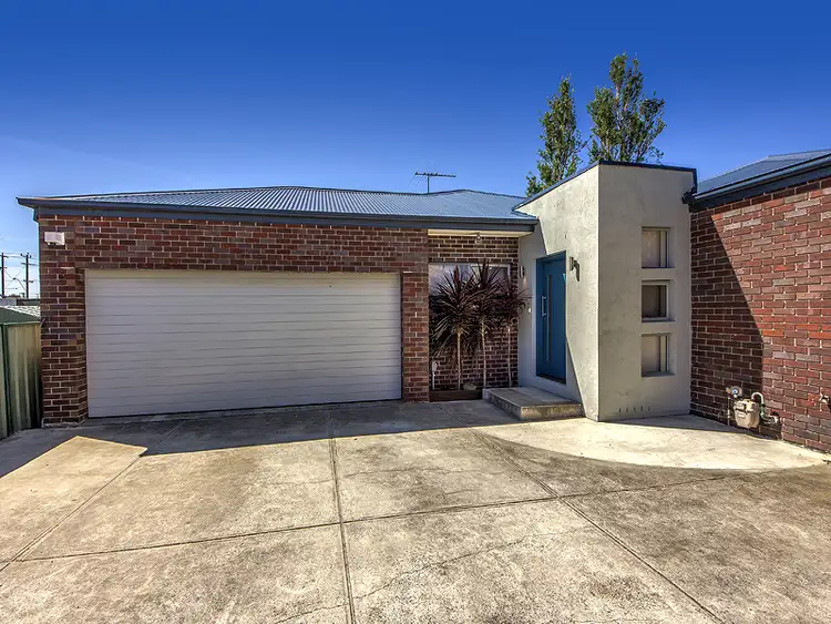 2/82 Biggs Street, St Albans VIC 3021
