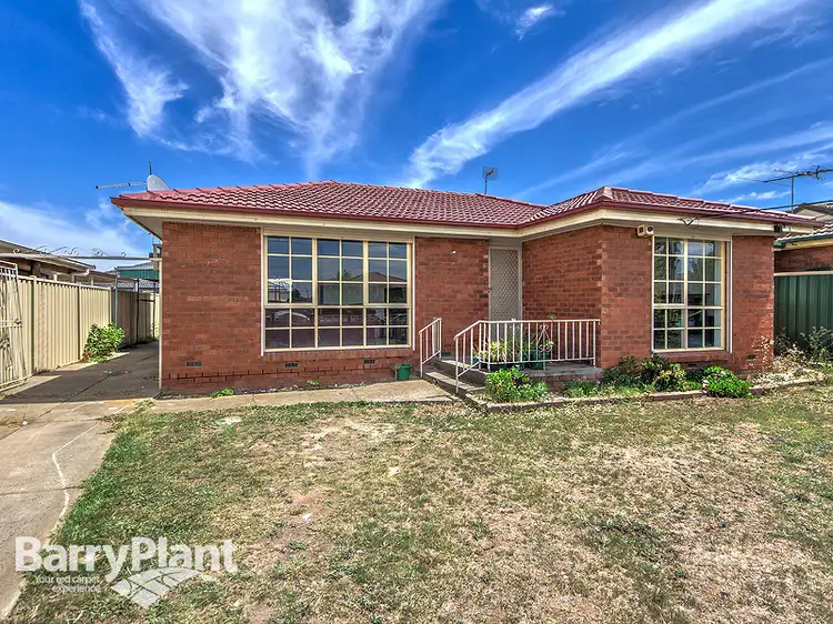 16 Waranga Crescent, St Albans VIC 3021