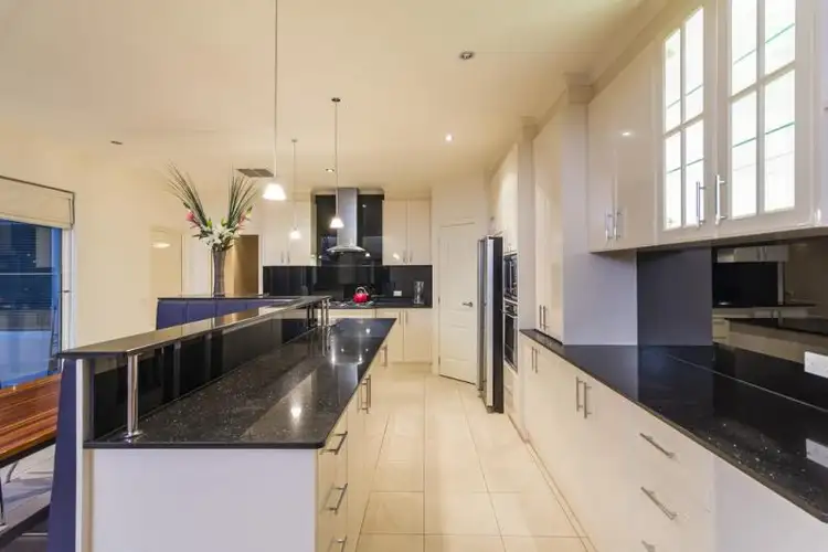 Fourth view of Homely house listing, 10 Waterloo Court, Hoppers Crossing VIC 3029
