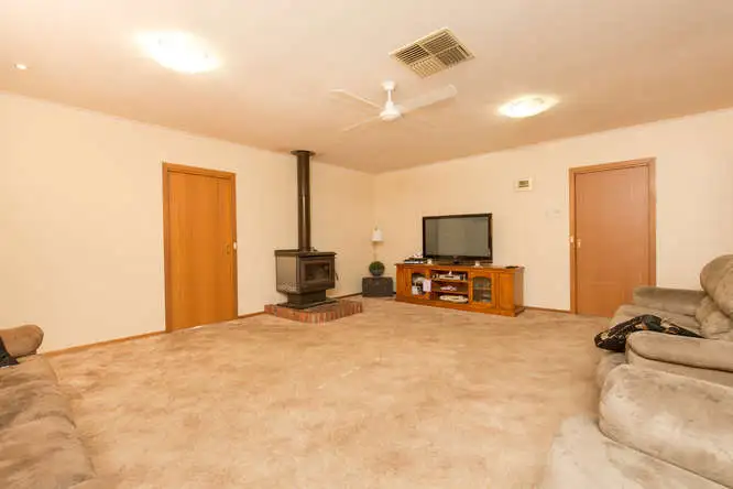Second view of Homely house listing, 7 Colonel Court, Mildura VIC 3500