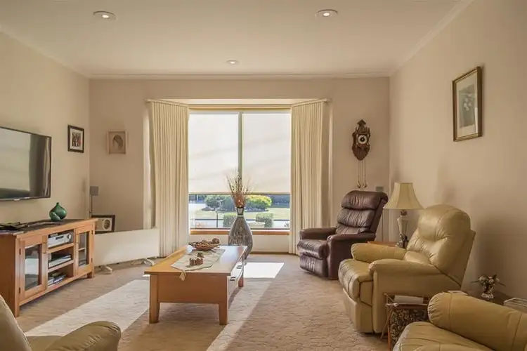 Second view of Homely house listing, 7 Newton Close, Paynesville VIC 3880