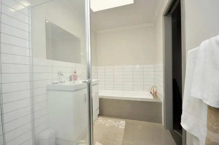 Fifth view of Homely unit listing, 76b Raleigh Street, Westmeadows VIC 3049