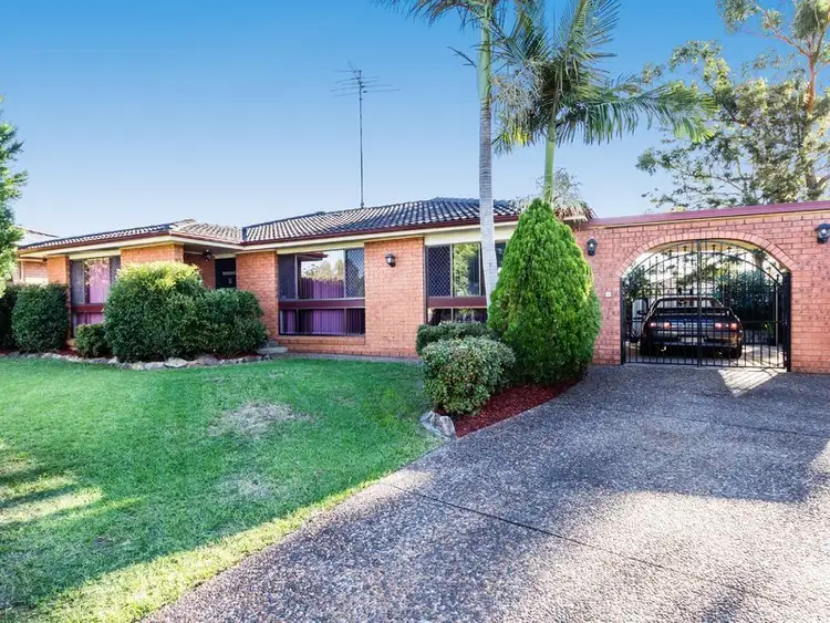 3 Dove Place, St Clair NSW 2759