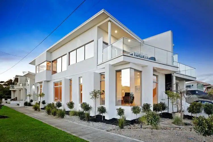 2A Garden Grove (Corner Beach Street), Seaholme VIC 3018
