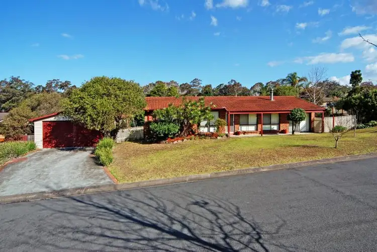 18 Rannoch Drive, West Nowra NSW 2541
