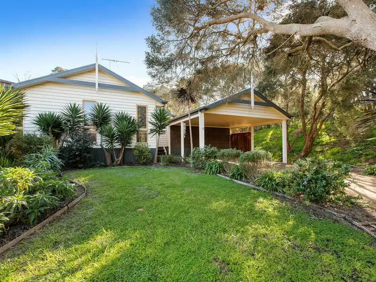 16 Caxton Street, Blairgowrie VIC 3942
