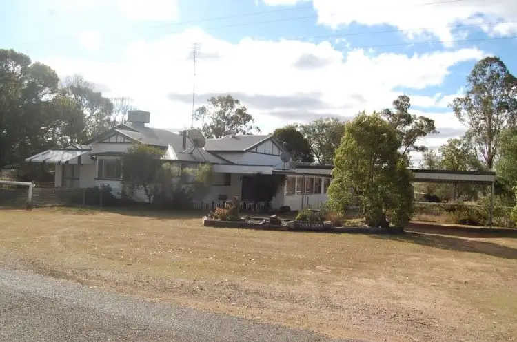 22 Crothers Road
Massie
via, Warwick QLD 4370