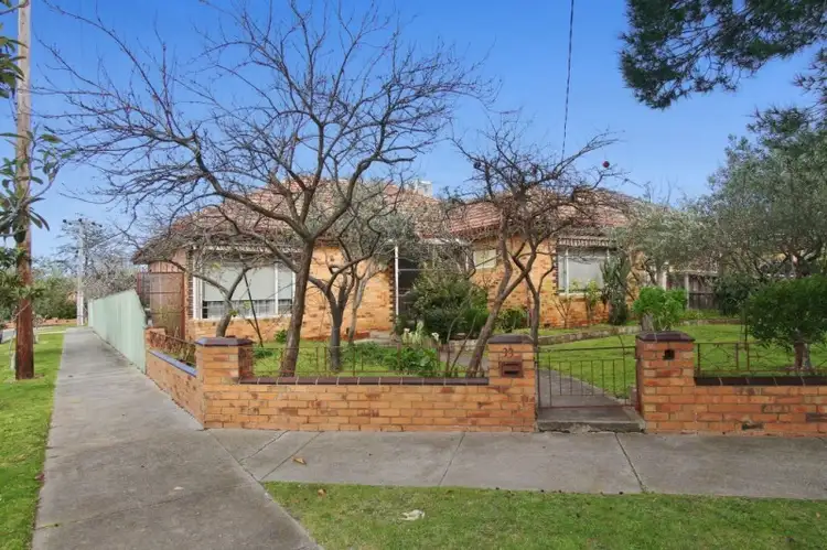 33 Rubicon Street, Reservoir VIC 3073