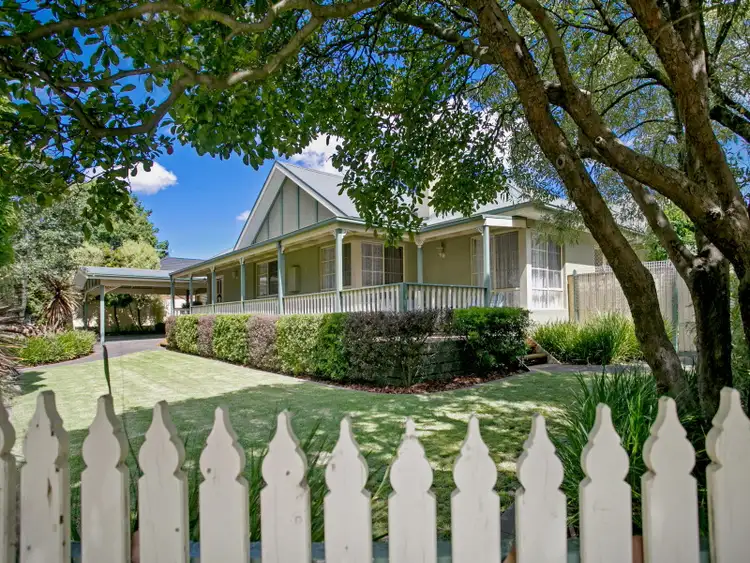 11 Melville Avenue, Frankston VIC 3199