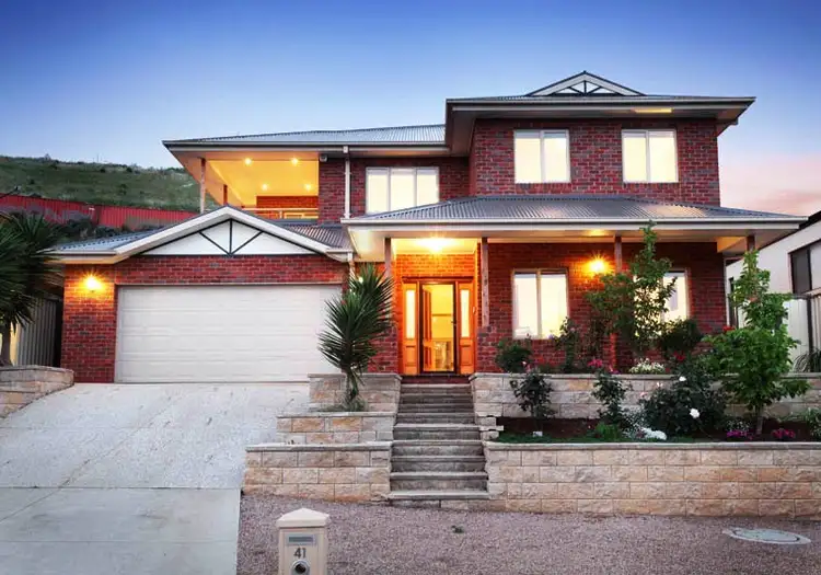 41 Primula Boulevard, Gowanbrae VIC 3043